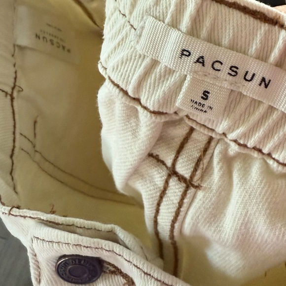PacSun|High waisted cargo utility jeans in cream/bone color•Small,stretchy waist - Picture 8 of 13